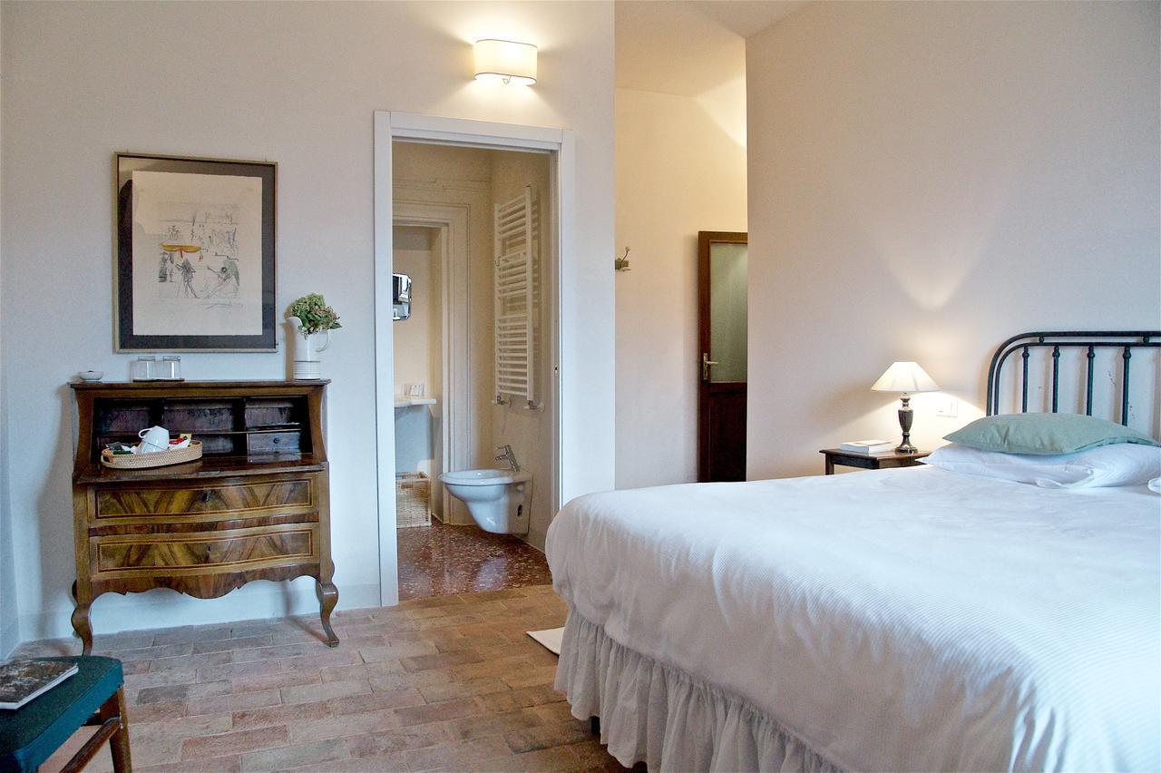 Hotel Casa Rosati Fontecchio Exterior foto